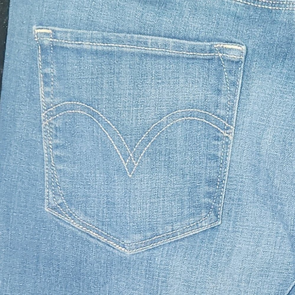 Levis white tag ladies' mid-rise skinny jeans, size 12, 30" waist - Picture 6 of 13